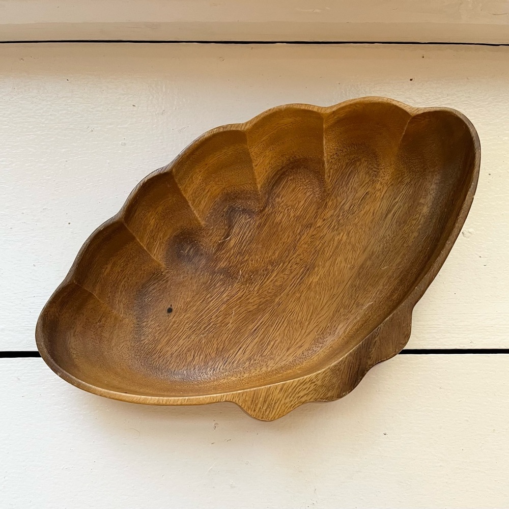 Monkey Pod Clam Shell Dish Vintage Philippines Leilani
